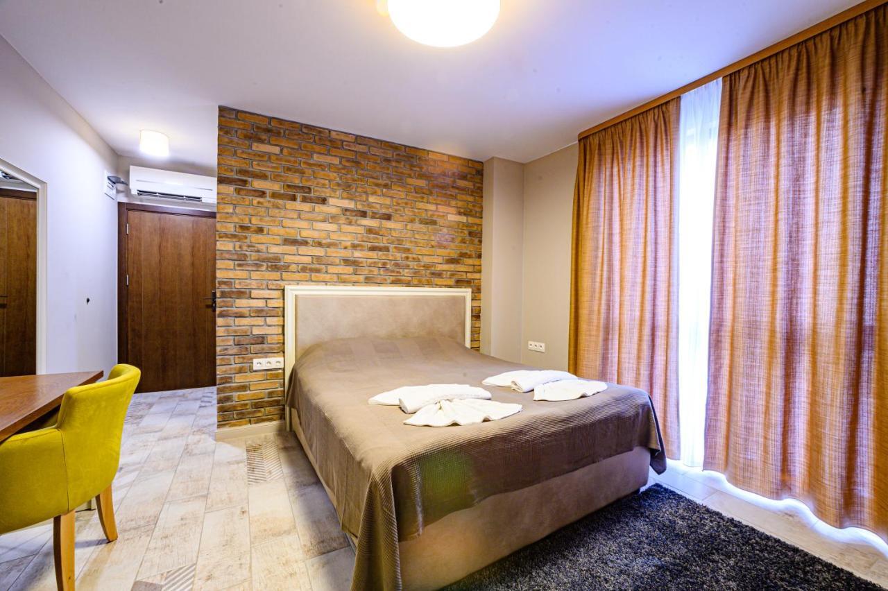 Antique Boutique Hotel 帕维尔巴尼亚 外观 照片