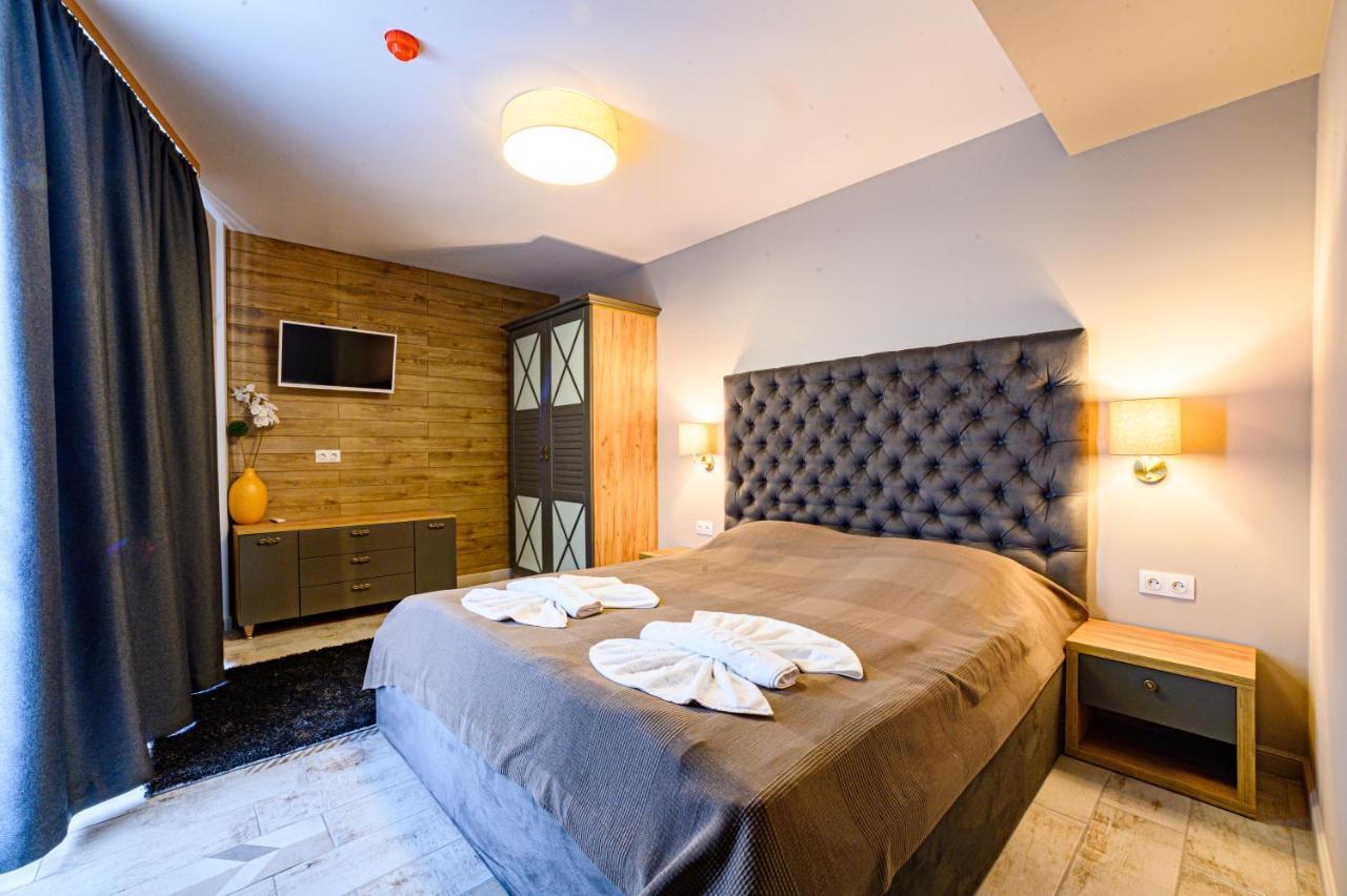 Antique Boutique Hotel 帕维尔巴尼亚 外观 照片