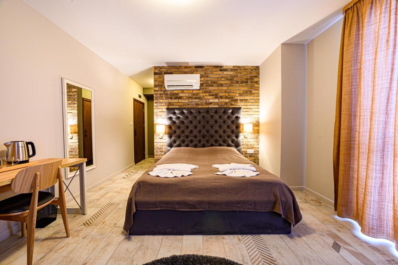 Antique Boutique Hotel 帕维尔巴尼亚 外观 照片