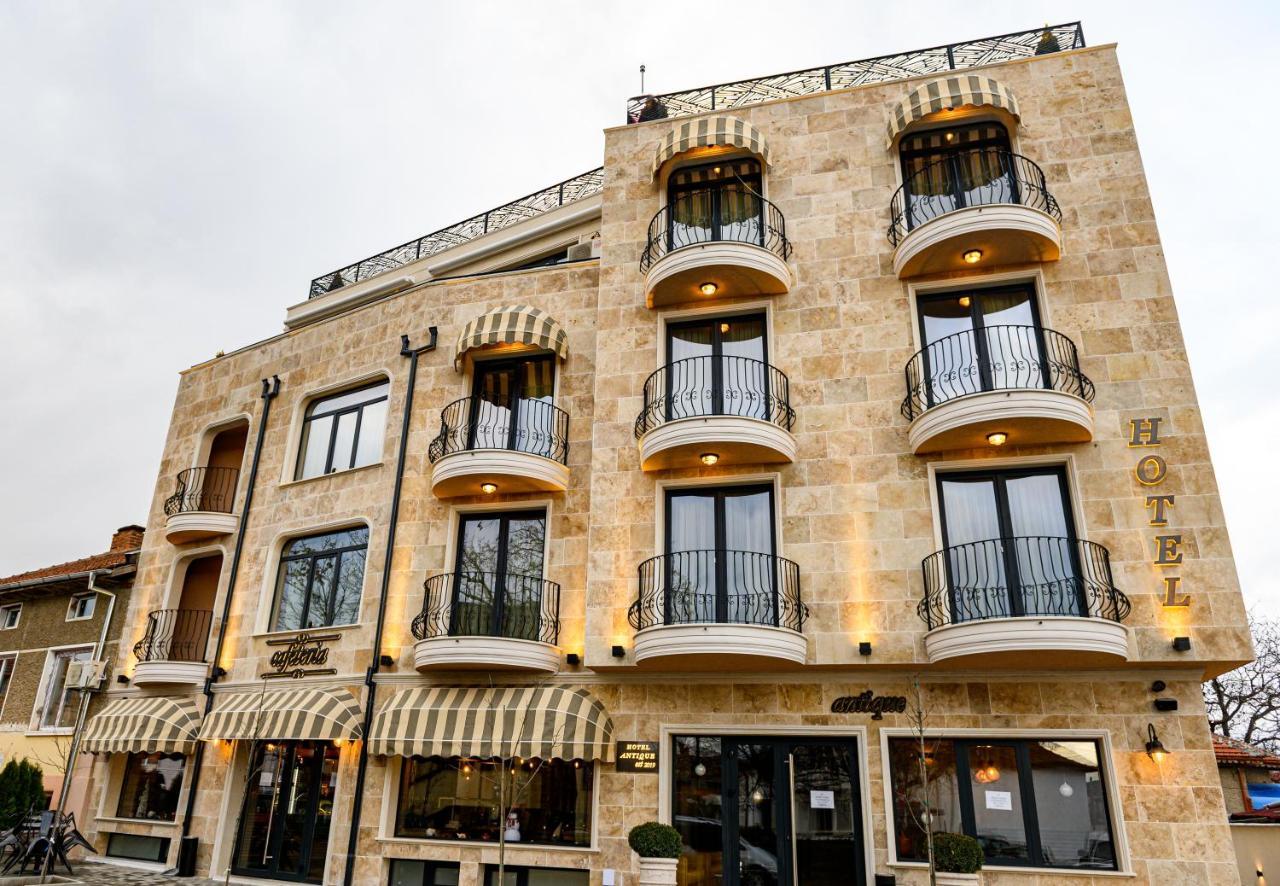 Antique Boutique Hotel 帕维尔巴尼亚 外观 照片