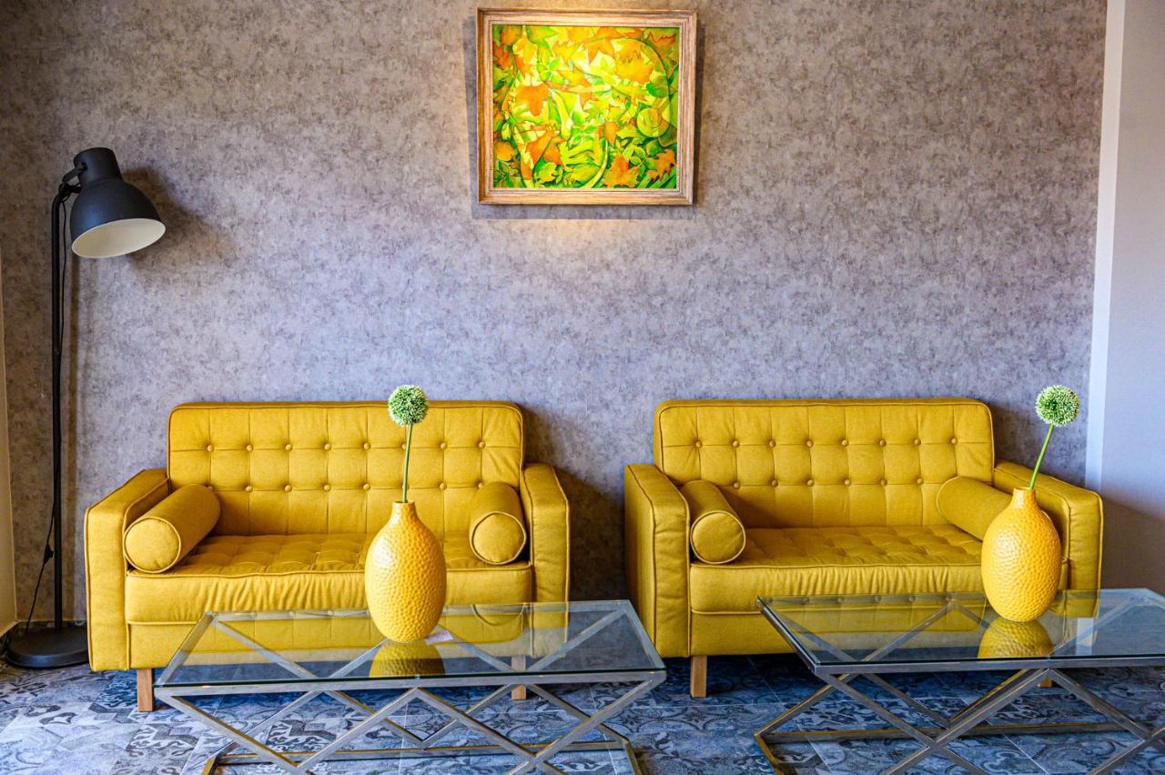 Antique Boutique Hotel 帕维尔巴尼亚 外观 照片