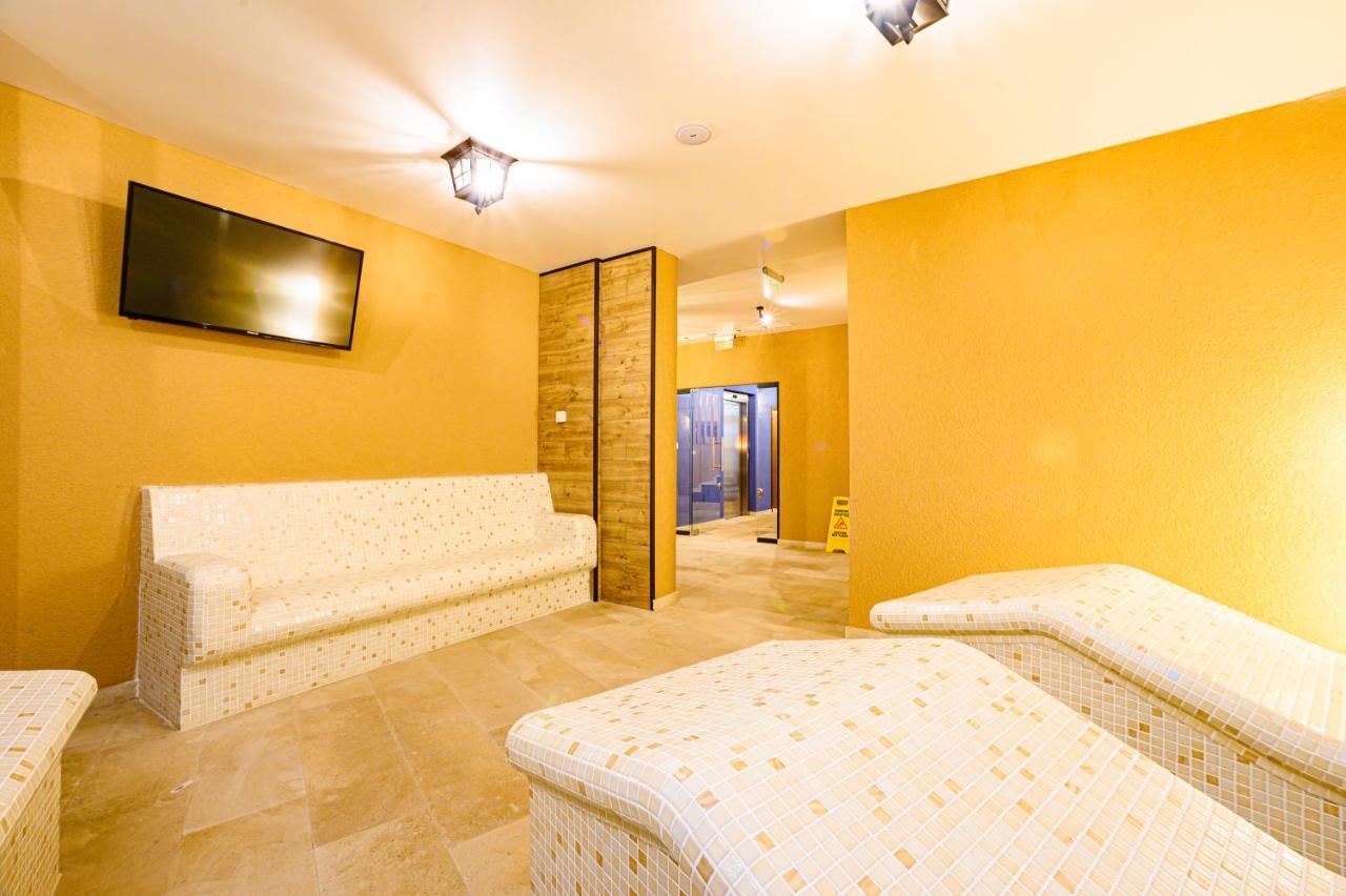 Antique Boutique Hotel 帕维尔巴尼亚 外观 照片