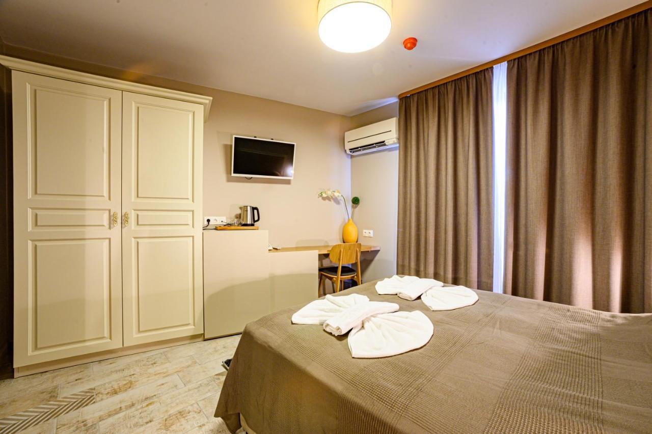 Antique Boutique Hotel 帕维尔巴尼亚 外观 照片